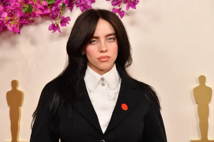 Irritated Billie Eilish slams Taylor Swift for being a ‘wasteful’celebrity musician
