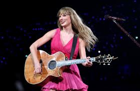 Fans Jubilate as Taylor Swift Show Gives U.S. Women’s Water Polo a Sneak Peek of Paris Olympics Venue