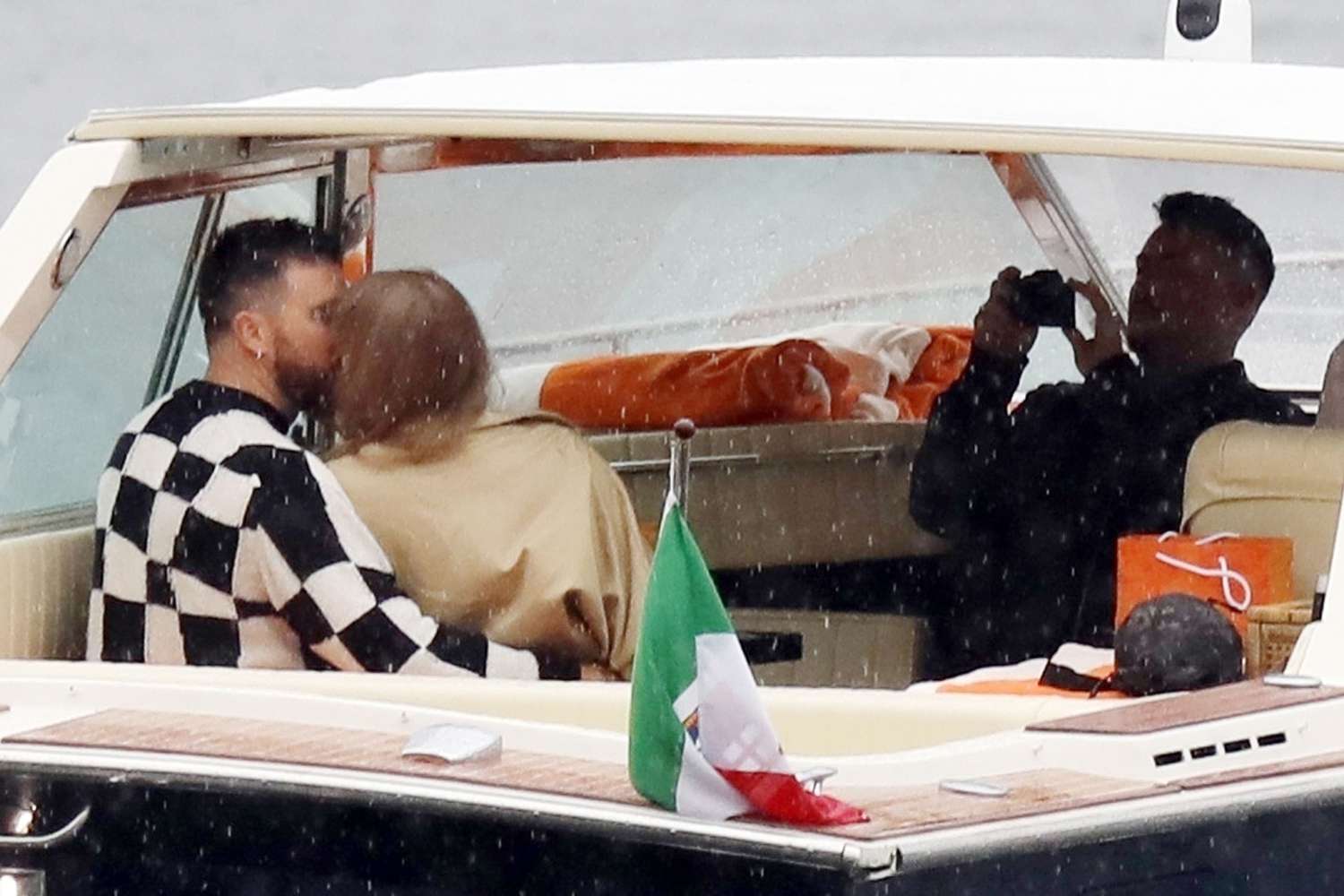 YES ! That's an Italian kiss!!